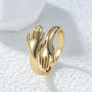NEW‼️Hug Ring+Gift Box. Size 7